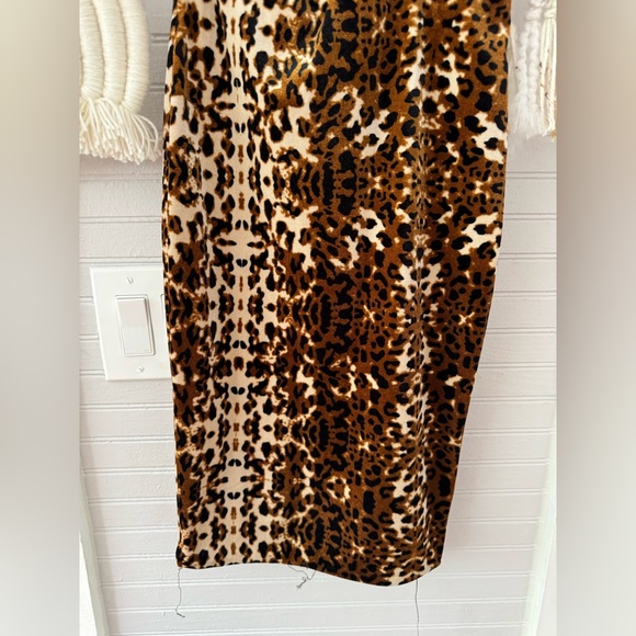 Necessary objects velvet leopard print skirt - Picture 2 of 5